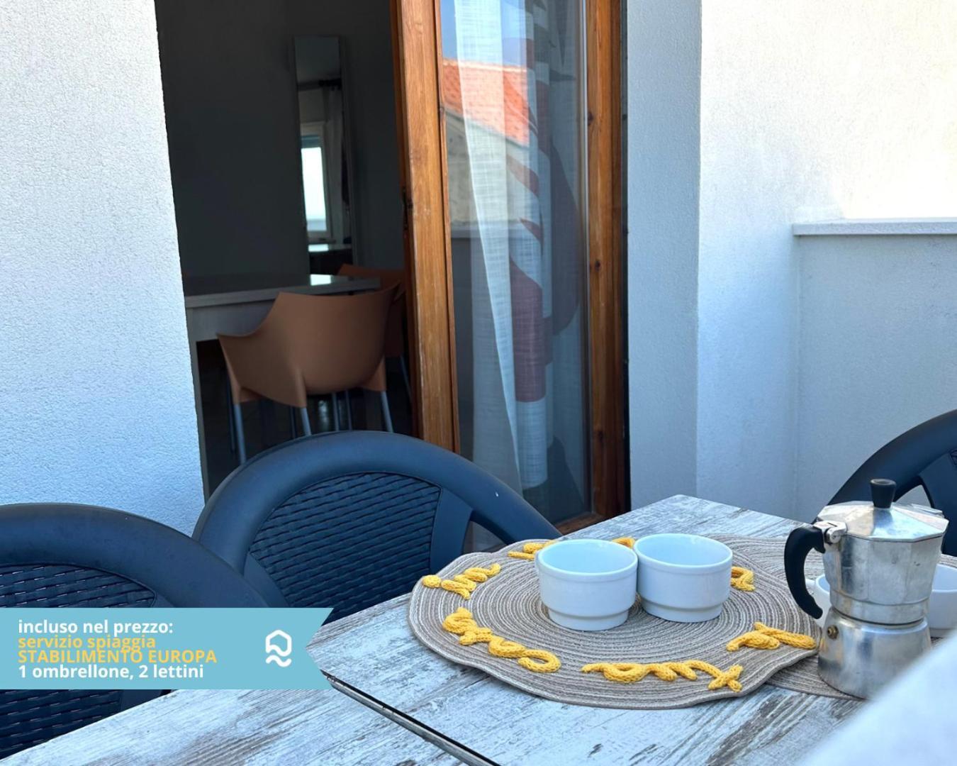 Rs322 - Marcelli, Bilocale Fronte Mare Con Spiaggia Inclusa Eksteriør billede